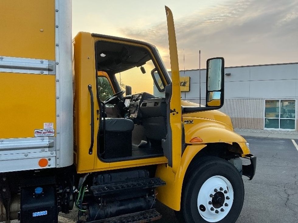 Medium Duty Box Truck-Light and Medium Duty Trucks-International-2022-MV607-Lafayette-LA-288,698\n\t\tmiles-$ 36,750 - Image 20