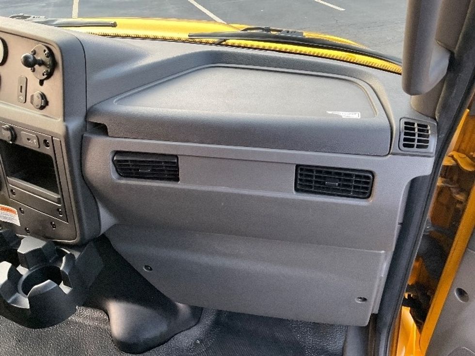 Medium Duty Box Truck-Light and Medium Duty Trucks-International-2022-MV607-Lafayette-LA-288,698\n\t\tmiles-$ 36,750 - Image 21