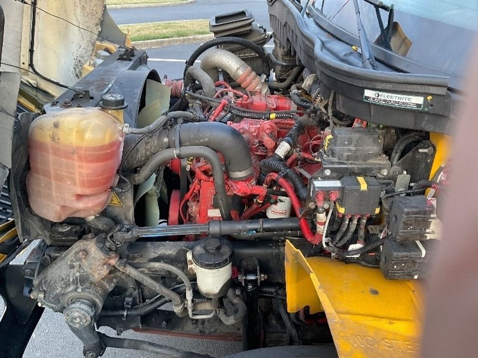 Medium Duty Box Truck-Light and Medium Duty Trucks-International-2022-MV607-Lafayette-LA-288,698\n\t\tmiles-$ 36,750 - Image 24