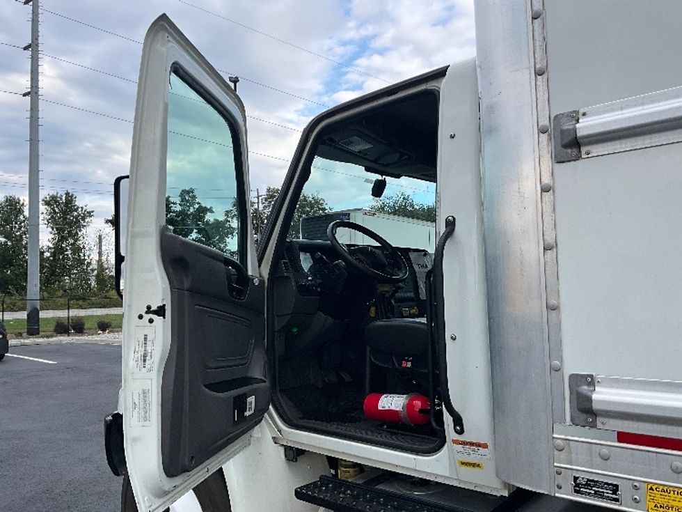 Medium Duty Box Truck-Light and Medium Duty Trucks-International-2022-MV607-Lagrange-GA-270,900\n\t\tmiles-$ 43,250 - Image 16