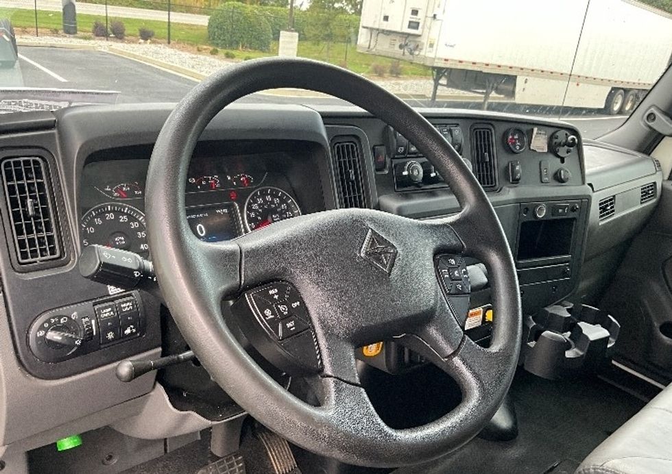 Medium Duty Box Truck-Light and Medium Duty Trucks-International-2022-MV607-Lagrange-GA-270,900\n\t\tmiles-$ 43,250 - Image 17