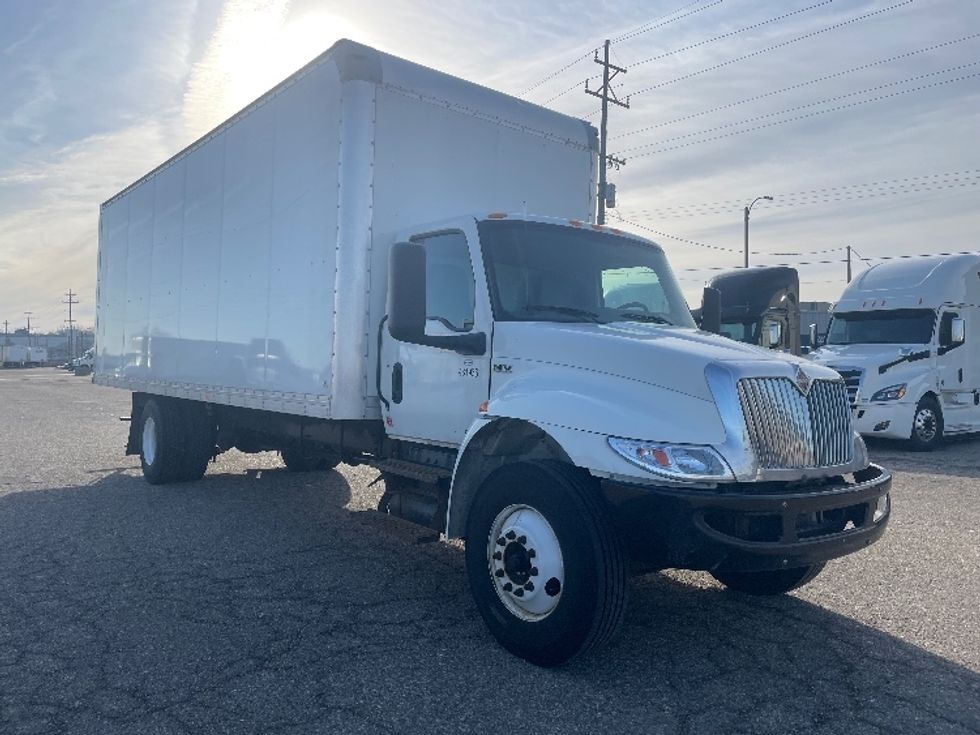 Medium Duty Box Truck-Light and Medium Duty Trucks-International-2022-MV607-Lansing-MI-110,680\n\t\tmiles-$ 62,250 - Image 3