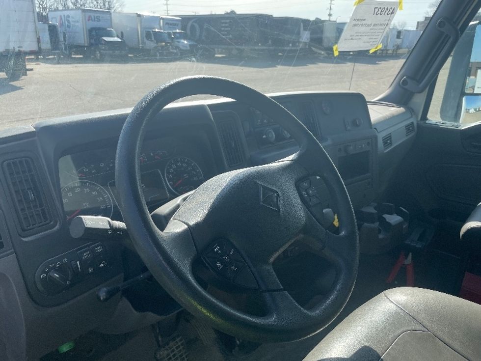 Medium Duty Box Truck-Light and Medium Duty Trucks-International-2022-MV607-Lansing-MI-166,714\n\t\tmiles-$ 51,750 - Image 14