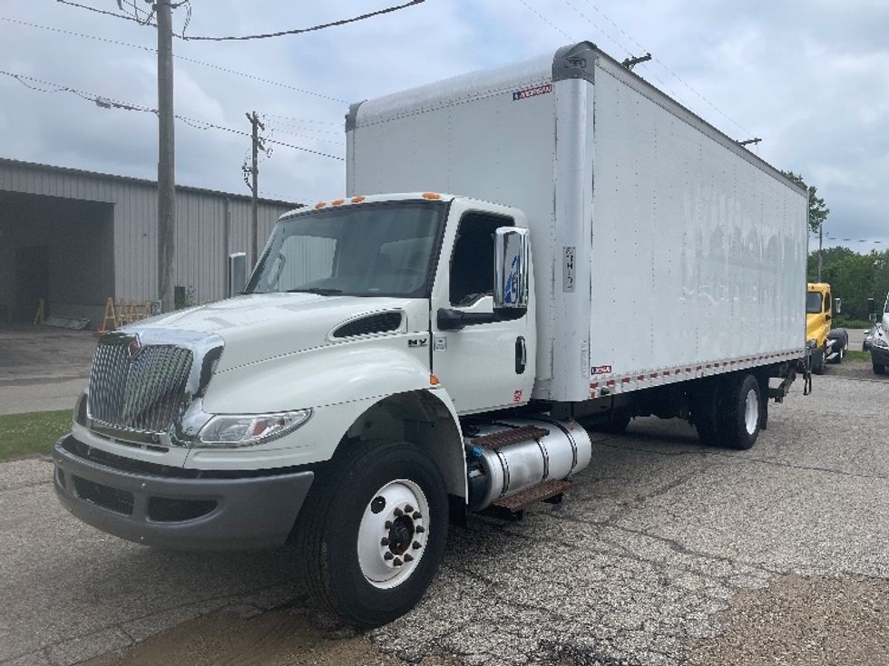 Medium Duty Box Truck-Light and Medium Duty Trucks-International-2022-MV607-Lansing-MI-251,244\n\t\tmiles-$ 46,500 - Image 3