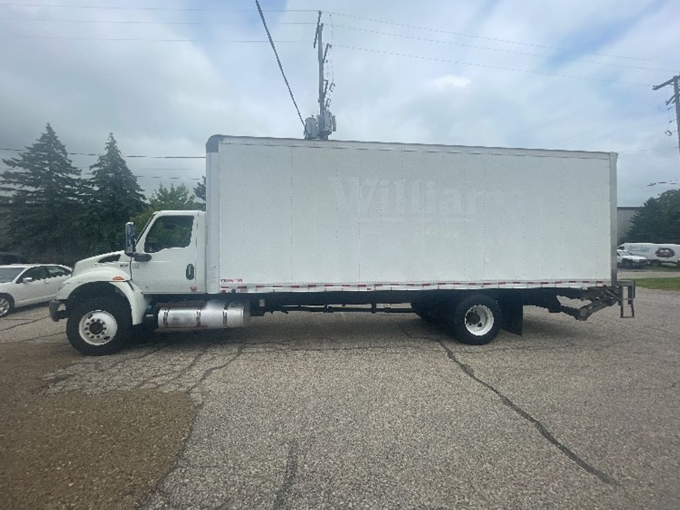 Medium Duty Box Truck-Light and Medium Duty Trucks-International-2022-MV607-Lansing-MI-251,244\n\t\tmiles-$ 46,500 - Image 4