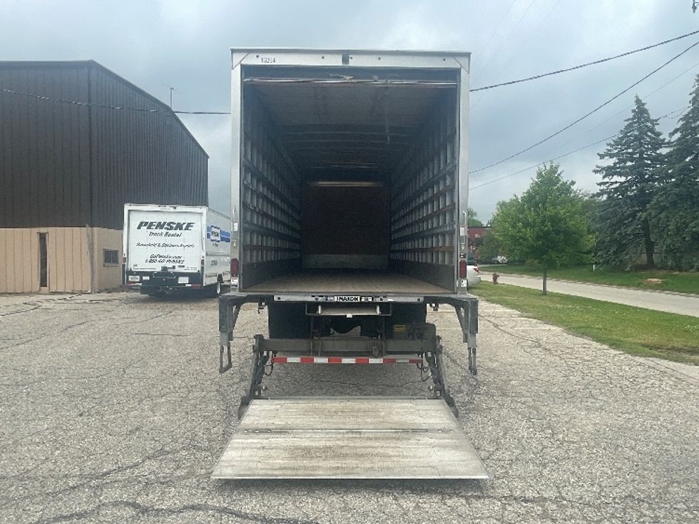 Medium Duty Box Truck-Light and Medium Duty Trucks-International-2022-MV607-Lansing-MI-251,244\n\t\tmiles-$ 46,500 - Image 9