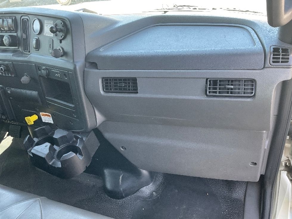 Medium Duty Box Truck-Light and Medium Duty Trucks-International-2022-MV607-Las Vegas-NV-190,237\n\t\tmiles-$ 56,000 - Image 21