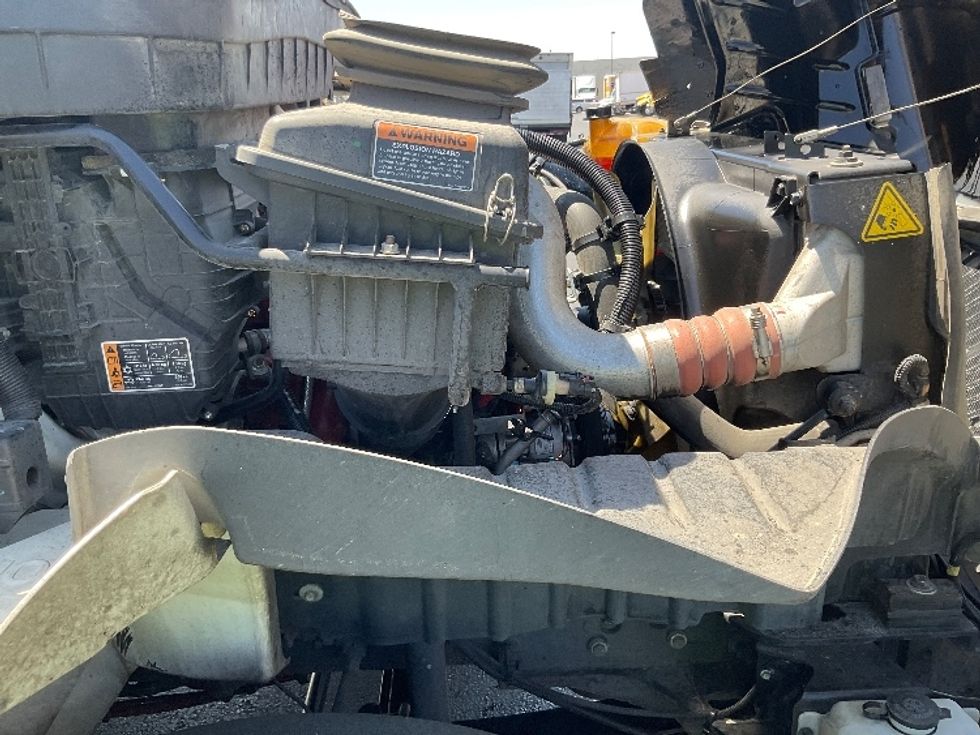 Medium Duty Box Truck-Light and Medium Duty Trucks-International-2022-MV607-Las Vegas-NV-190,237\n\t\tmiles-$ 56,000 - Image 23