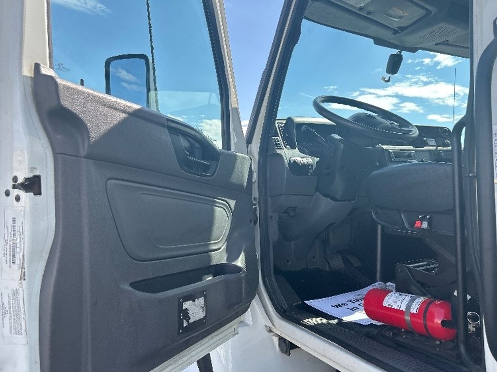 Medium Duty Box Truck-Light and Medium Duty Trucks-International-2022-MV607-Las Vegas-NV-197,699\n\t\tmiles-$ 54,500 - Image 16