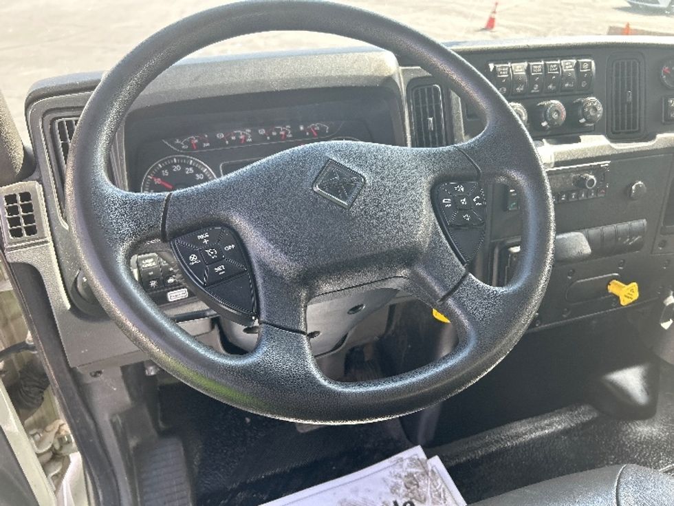 Medium Duty Box Truck-Light and Medium Duty Trucks-International-2022-MV607-Las Vegas-NV-197,699\n\t\tmiles-$ 54,500 - Image 17