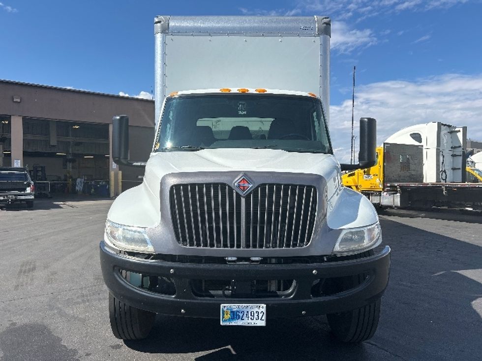 Medium Duty Box Truck-Light and Medium Duty Trucks-International-2022-MV607-Las Vegas-NV-197,699\n\t\tmiles-$ 54,500 - Image 2