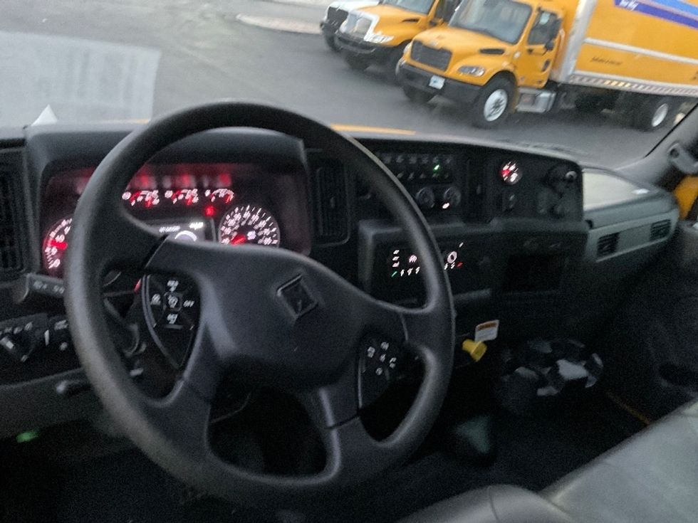 Medium Duty Box Truck-Light and Medium Duty Trucks-International-2022-MV607-Las Vegas-NV-233,892\n\t\tmiles-$ 47,000 - Image 17