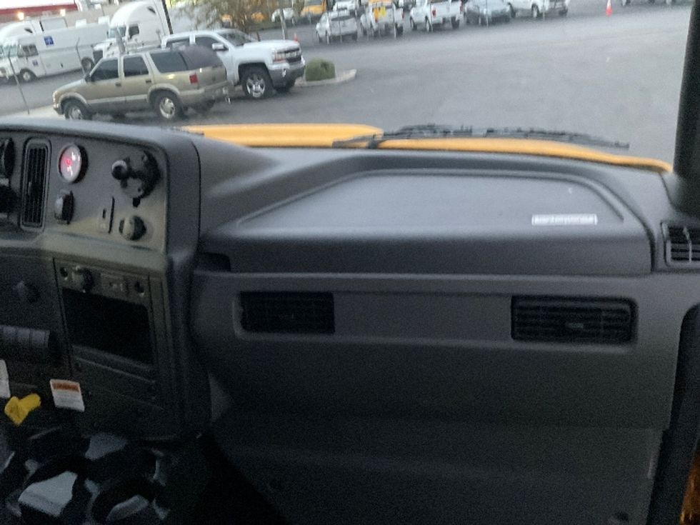 Medium Duty Box Truck-Light and Medium Duty Trucks-International-2022-MV607-Las Vegas-NV-233,892\n\t\tmiles-$ 47,000 - Image 21