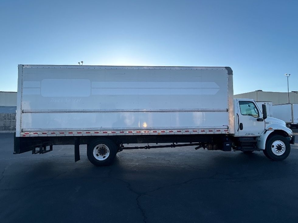 Medium Duty Box Truck-Light and Medium Duty Trucks-International-2022-MV607-Las Vegas-NV-234,024\n\t\tmiles-$ 44,000 - Image 14