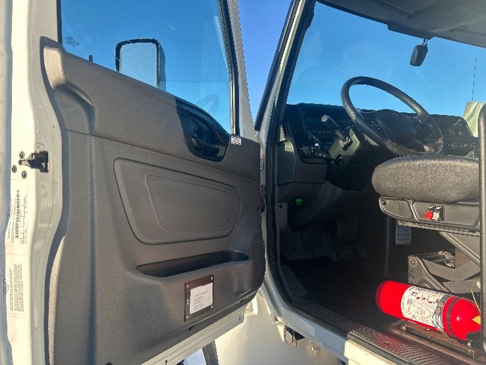 Medium Duty Box Truck-Light and Medium Duty Trucks-International-2022-MV607-Las Vegas-NV-234,024\n\t\tmiles-$ 44,000 - Image 15