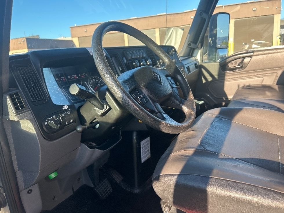 Medium Duty Box Truck-Light and Medium Duty Trucks-International-2022-MV607-Las Vegas-NV-234,024\n\t\tmiles-$ 44,000 - Image 16