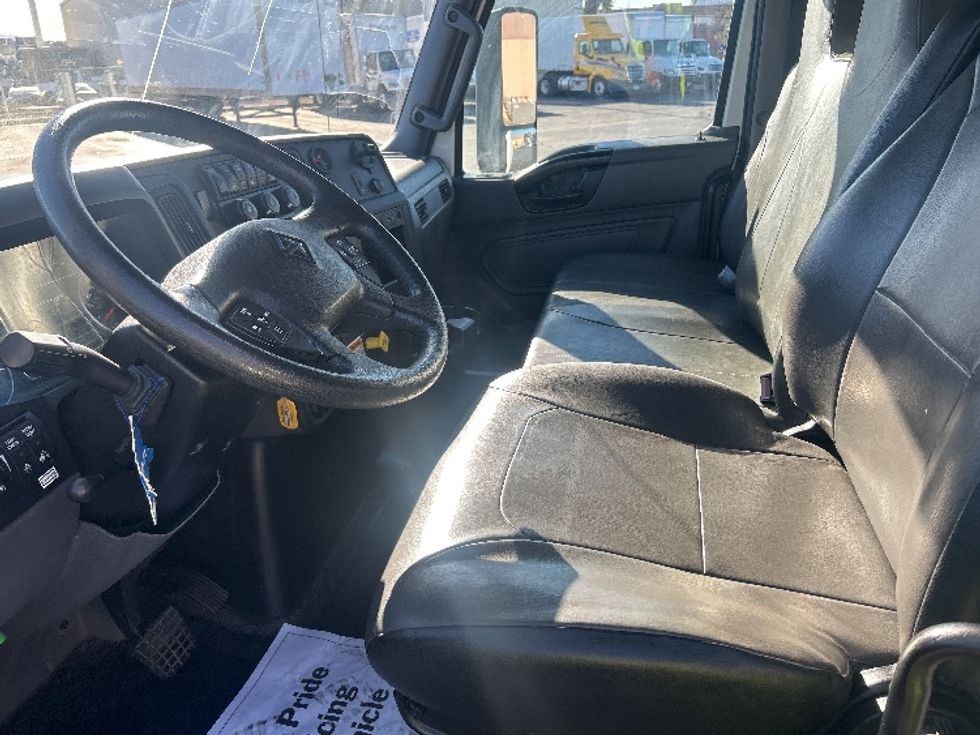 Medium Duty Box Truck-Light and Medium Duty Trucks-International-2022-MV607-Las Vegas-NV-240,436\n\t\tmiles-$ 43,000 - Image 16