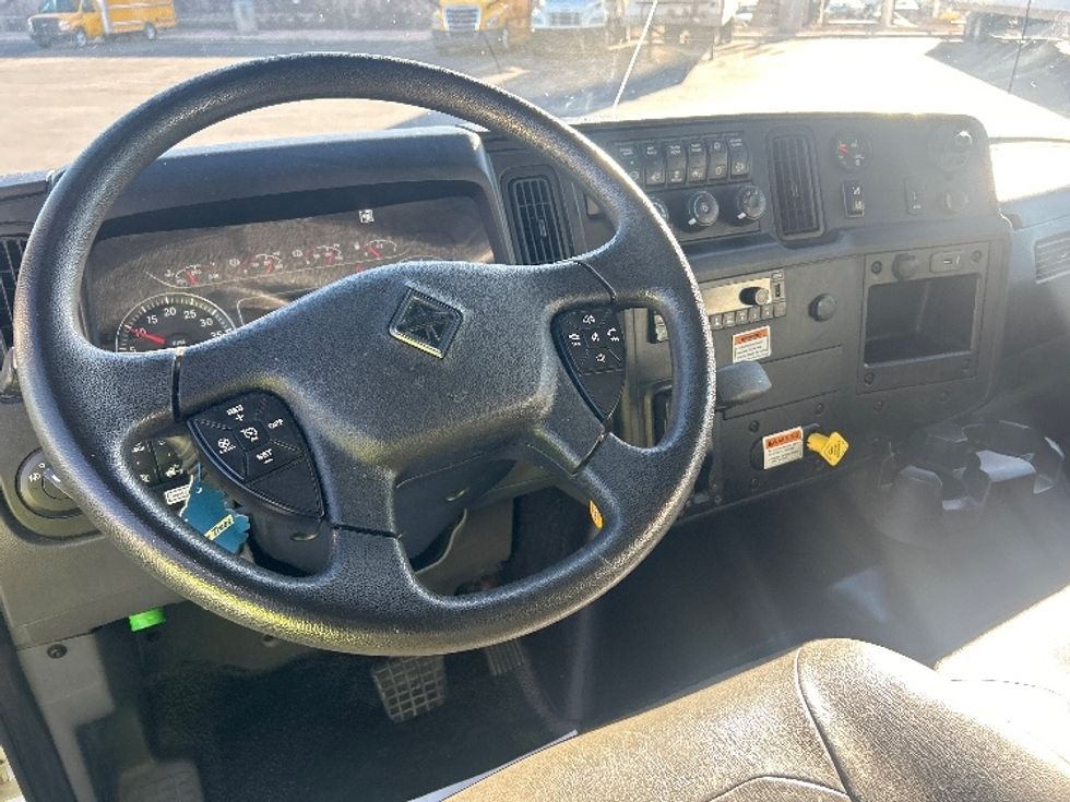 Medium Duty Box Truck-Light and Medium Duty Trucks-International-2022-MV607-Las Vegas-NV-240,436\n\t\tmiles-$ 43,000 - Image 17