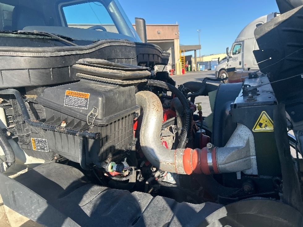 Medium Duty Box Truck-Light and Medium Duty Trucks-International-2022-MV607-Las Vegas-NV-240,436\n\t\tmiles-$ 43,000 - Image 22