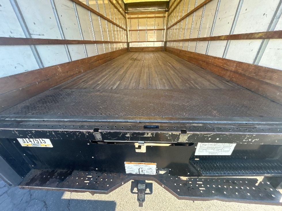 Medium Duty Box Truck-Light and Medium Duty Trucks-International-2022-MV607-Las Vegas-NV-240,436\n\t\tmiles-$ 43,000 - Image 9
