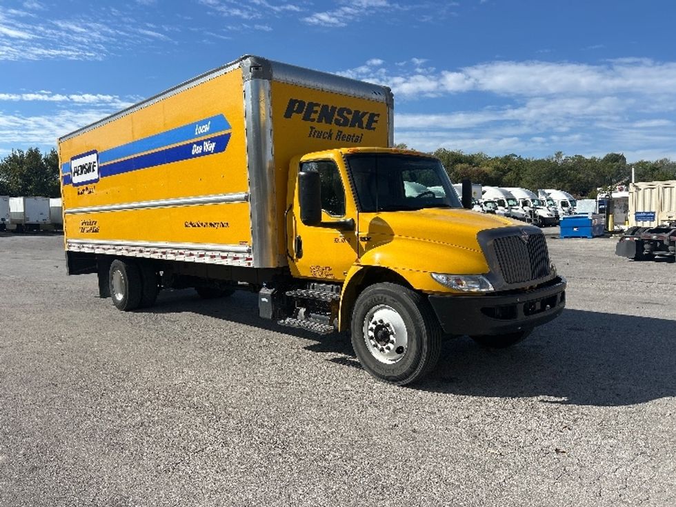 Medium Duty Box Truck-Light and Medium Duty Trucks-International-2022-MV607-Lenexa-KS-206,157\n\t\tmiles-$ 43,500 - Image 1