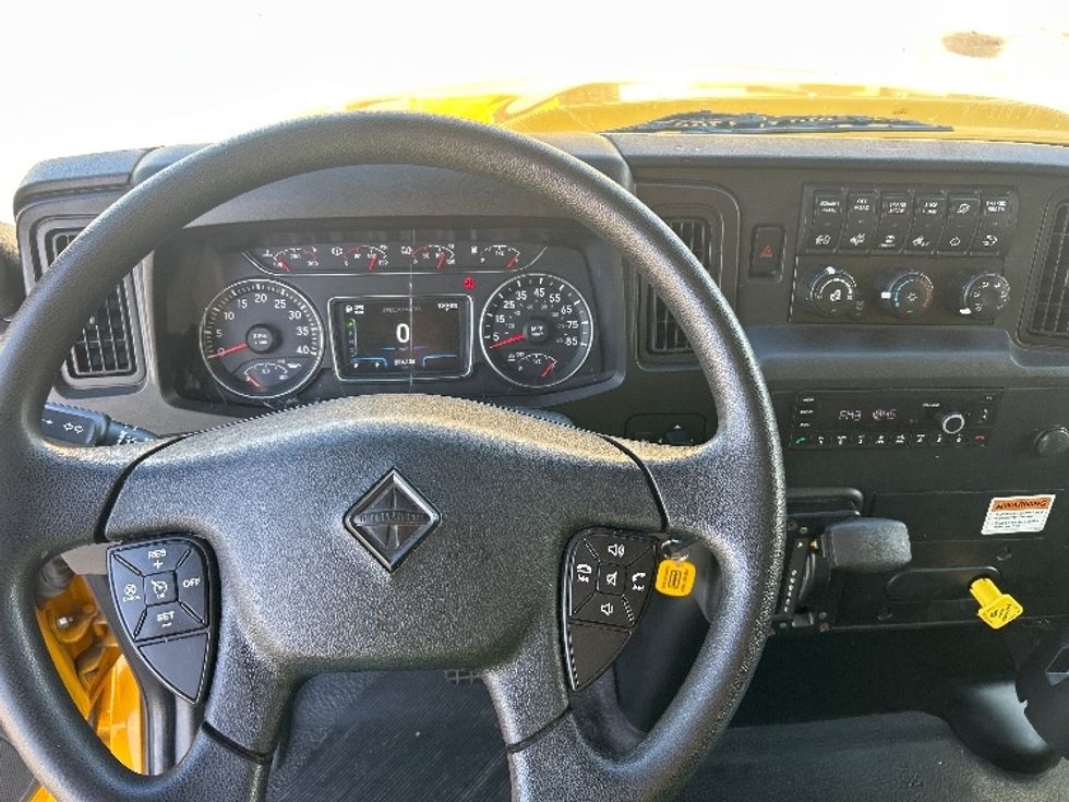 Medium Duty Box Truck-Light and Medium Duty Trucks-International-2022-MV607-Lenexa-KS-206,157\n\t\tmiles-$ 43,500 - Image 18