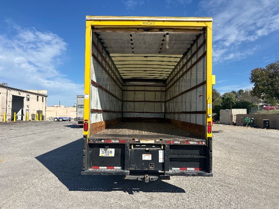 Medium Duty Box Truck-Light and Medium Duty Trucks-International-2022-MV607-Lenexa-KS-206,157\n\t\tmiles-$ 43,500 - Image 8