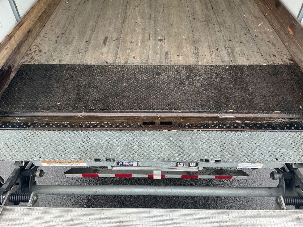 Medium Duty Box Truck-Light and Medium Duty Trucks-International-2022-MV607-Lexington-KY-98,800\n\t\tmiles-$ 75,500 - Image 10