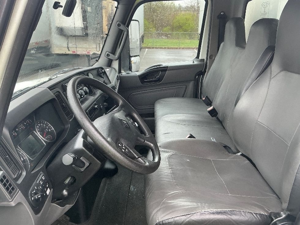 Medium Duty Box Truck-Light and Medium Duty Trucks-International-2022-MV607-Lexington-KY-98,800\n\t\tmiles-$ 75,500 - Image 17