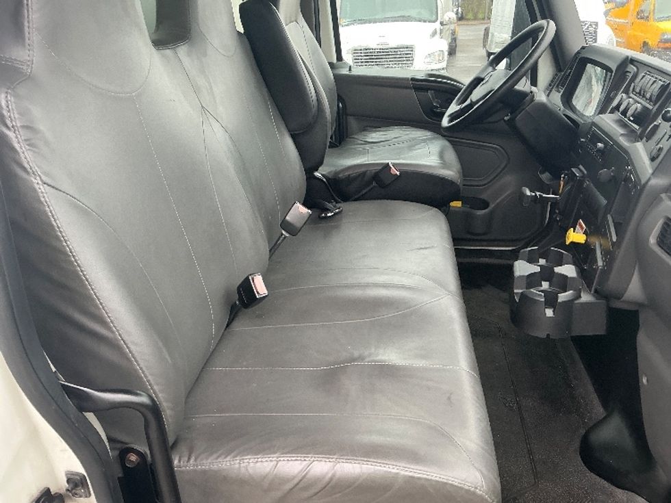 Medium Duty Box Truck-Light and Medium Duty Trucks-International-2022-MV607-Lexington-KY-98,800\n\t\tmiles-$ 75,500 - Image 22