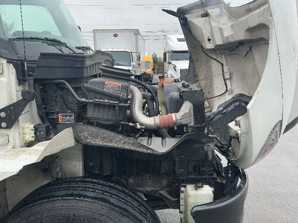 Medium Duty Box Truck-Light and Medium Duty Trucks-International-2022-MV607-Lexington-KY-98,800\n\t\tmiles-$ 75,500 - Image 23