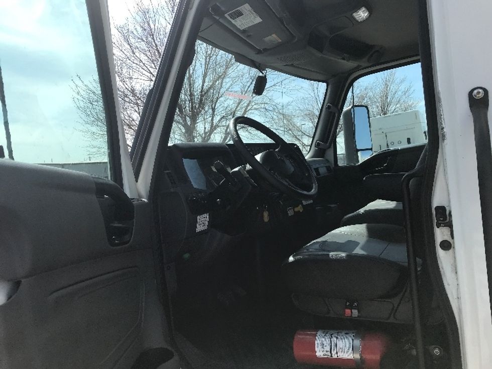 Medium Duty Box Truck-Light and Medium Duty Trucks-International-2022-MV607-Lincoln-NE-134,322\n\t\tmiles-$ 69,000 - Image 16