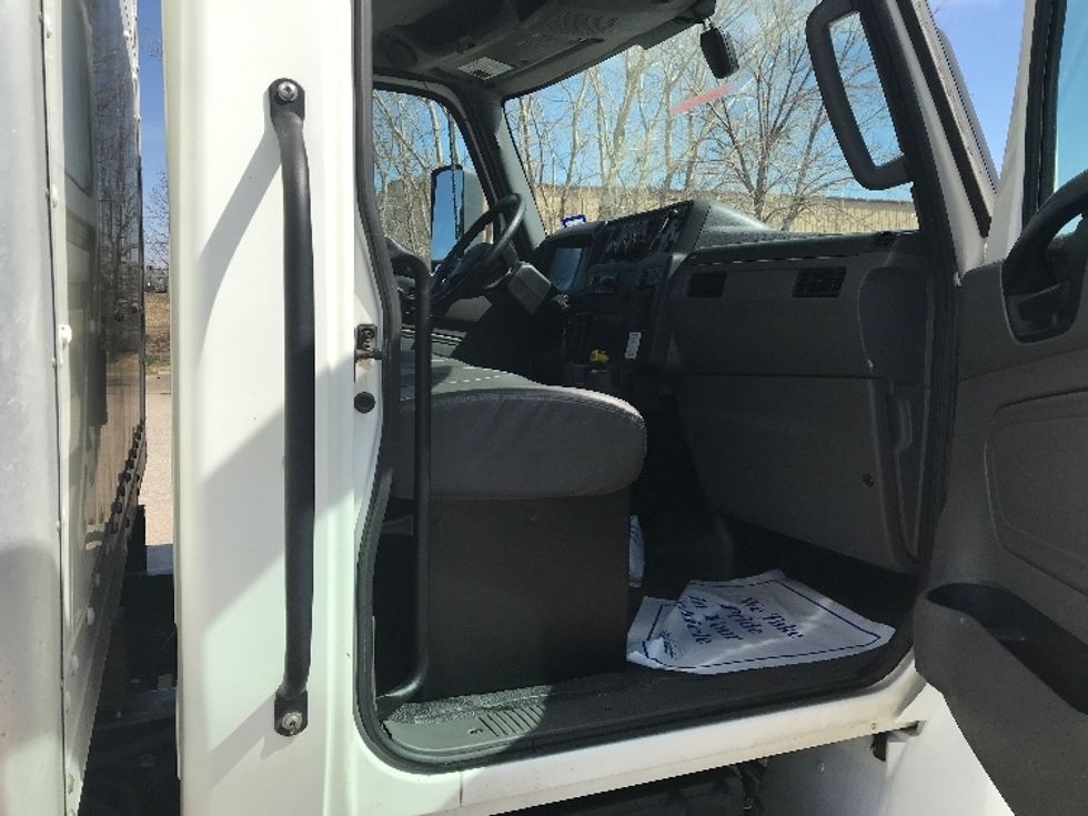 Medium Duty Box Truck-Light and Medium Duty Trucks-International-2022-MV607-Lincoln-NE-134,322\n\t\tmiles-$ 69,000 - Image 20