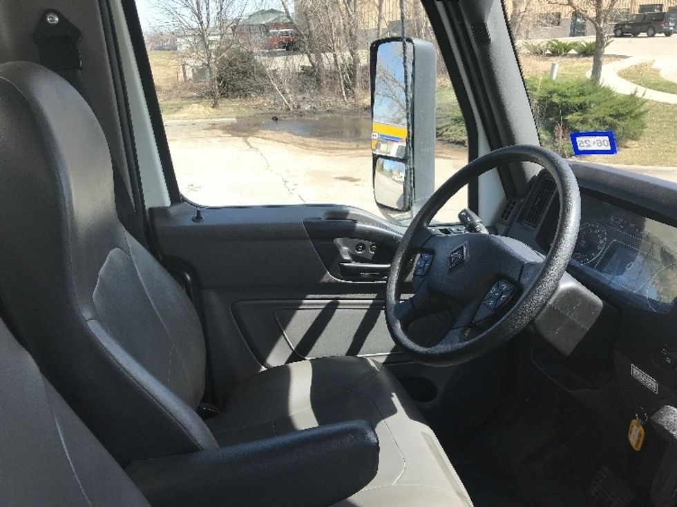 Medium Duty Box Truck-Light and Medium Duty Trucks-International-2022-MV607-Lincoln-NE-134,322\n\t\tmiles-$ 69,000 - Image 22