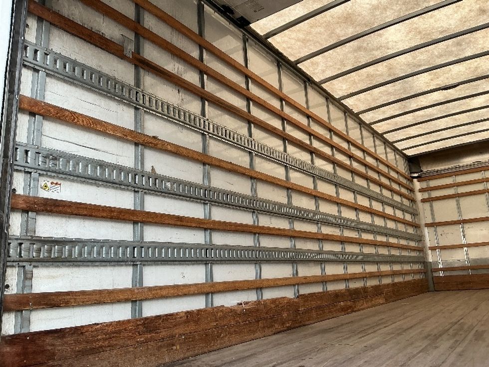 Medium Duty Box Truck-Light and Medium Duty Trucks-International-2022-MV607-Lincoln-NE-216,260\n\t\tmiles-$ 59,500 - Image 11