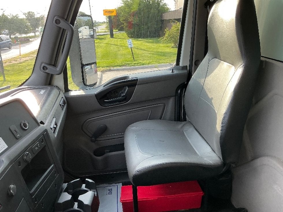 Medium Duty Box Truck-Light and Medium Duty Trucks-International-2022-MV607-Lincoln-NE-216,260\n\t\tmiles-$ 59,500 - Image 19