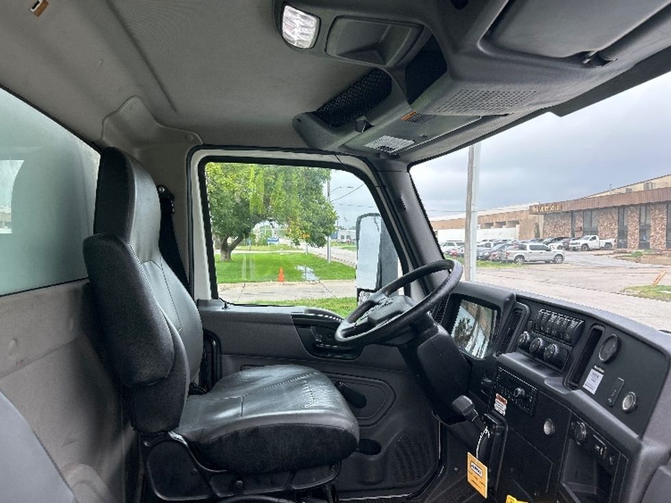 Medium Duty Box Truck-Light and Medium Duty Trucks-International-2022-MV607-Lincoln-NE-216,260\n\t\tmiles-$ 59,500 - Image 22