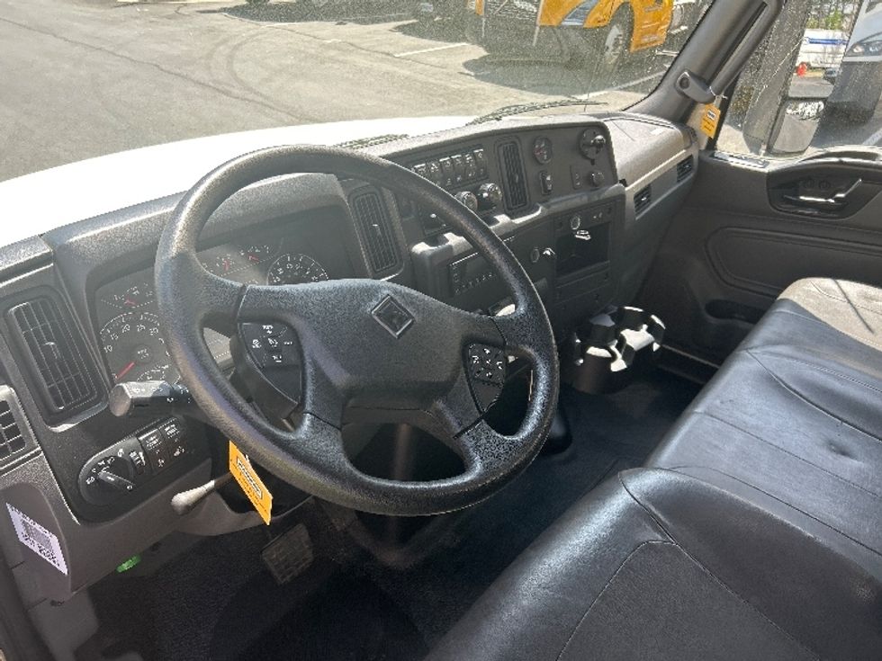 Medium Duty Box Truck-Light and Medium Duty Trucks-International-2022-MV607-Lithia Springs-GA-126,496\n\t\tmiles-$ 75,500 - Image 17