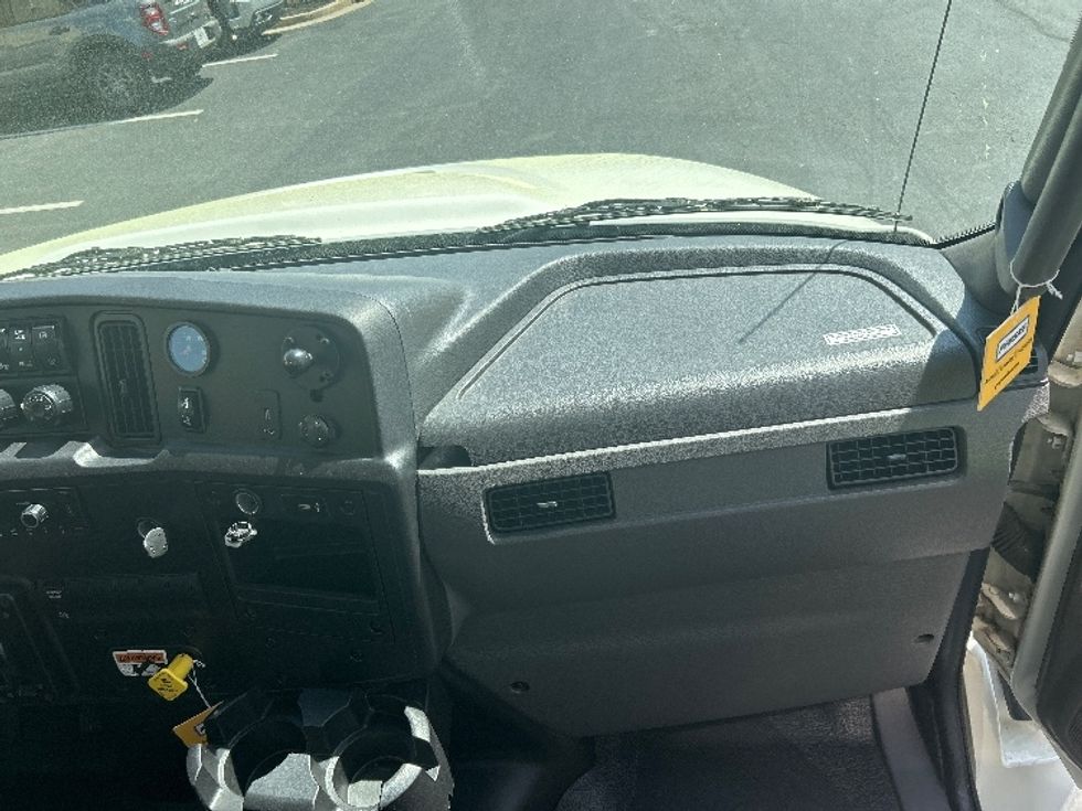 Medium Duty Box Truck-Light and Medium Duty Trucks-International-2022-MV607-Lithia Springs-GA-126,496\n\t\tmiles-$ 75,500 - Image 21