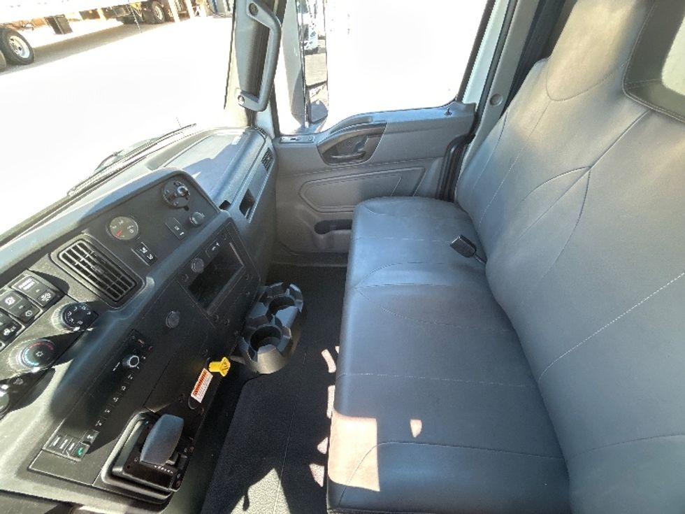 Medium Duty Box Truck-Light and Medium Duty Trucks-International-2022-MV607-Little Rock-AR-244,055\n\t\tmiles-$ 42,250 - Image 19
