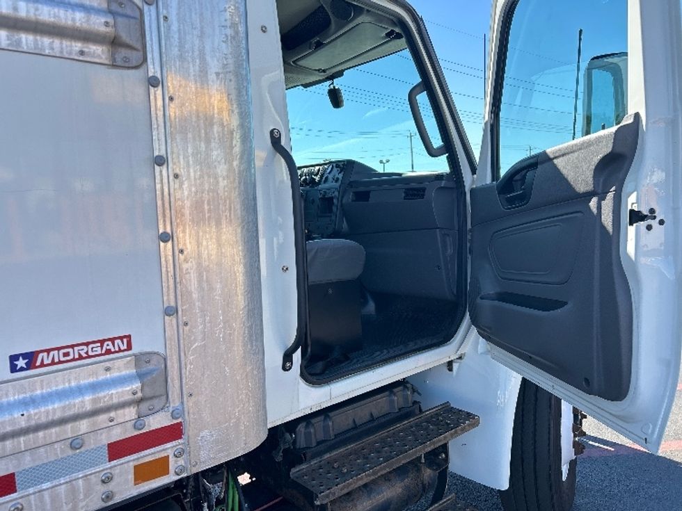 Medium Duty Box Truck-Light and Medium Duty Trucks-International-2022-MV607-Little Rock-AR-244,055\n\t\tmiles-$ 42,250 - Image 20