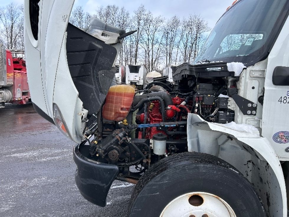 Medium Duty Box Truck-Light and Medium Duty Trucks-International-2022-MV607-Liverpool-NY-148,555\n\t\tmiles-$ 56,250 - Image 19