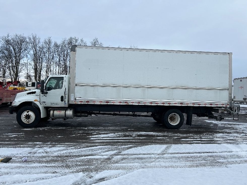 Medium Duty Box Truck-Light and Medium Duty Trucks-International-2022-MV607-Liverpool-NY-148,555\n\t\tmiles-$ 56,250 - Image 4
