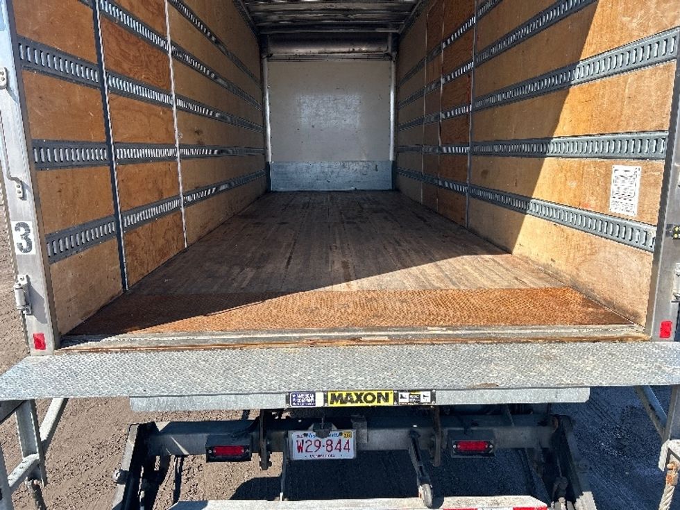 Medium Duty Box Truck-Light and Medium Duty Trucks-International-2022-MV607-Londonderry-NH-121,712\n\t\tmiles-$ 72,000 - Image 10
