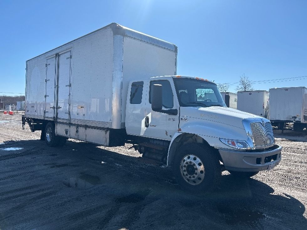 Medium Duty Box Truck-Light and Medium Duty Trucks-International-2022-MV607-Londonderry-NH-121,712\n\t\tmiles-$ 72,000 - Image 1