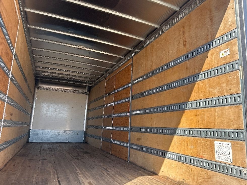 Medium Duty Box Truck-Light and Medium Duty Trucks-International-2022-MV607-Londonderry-NH-121,712\n\t\tmiles-$ 72,000 - Image 12