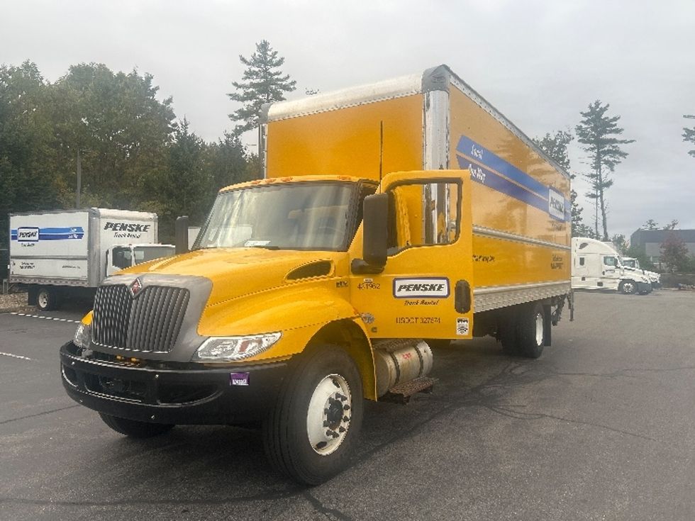 Medium Duty Box Truck-Light and Medium Duty Trucks-International-2022-MV607-Londonderry-NH-202,279\n\t\tmiles-$ 46,500 - Image 3