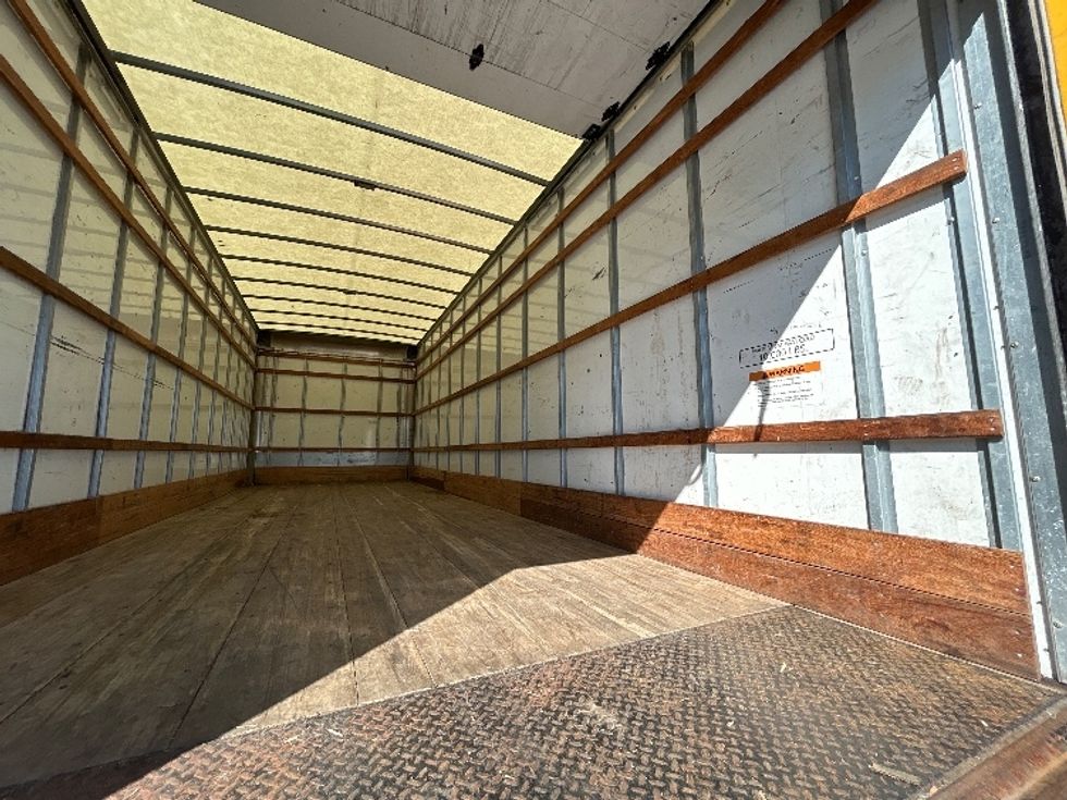 Medium Duty Box Truck-Light and Medium Duty Trucks-International-2022-MV607-Londonderry-NH-246,104\n\t\tmiles-$ 37,750 - Image 12