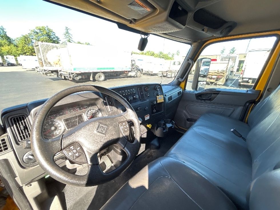 Medium Duty Box Truck-Light and Medium Duty Trucks-International-2022-MV607-Londonderry-NH-246,104\n\t\tmiles-$ 37,750 - Image 17