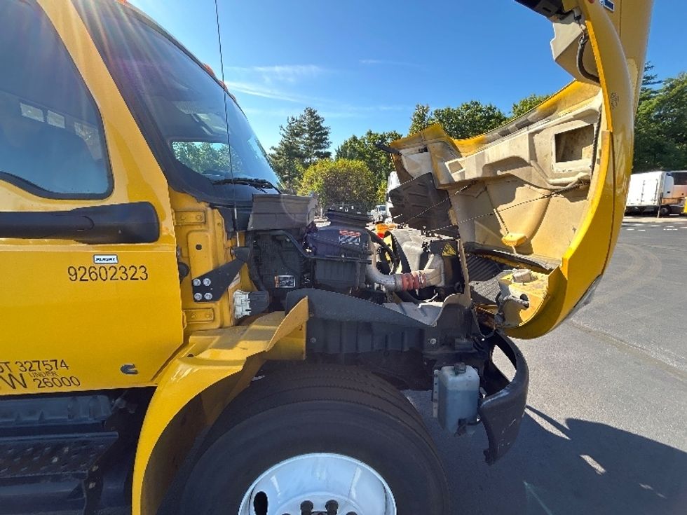 Medium Duty Box Truck-Light and Medium Duty Trucks-International-2022-MV607-Londonderry-NH-246,104\n\t\tmiles-$ 37,750 - Image 23